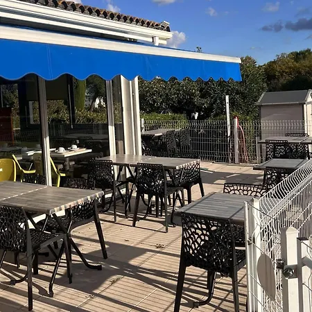 Hotel Sure By Western Est Nîmes