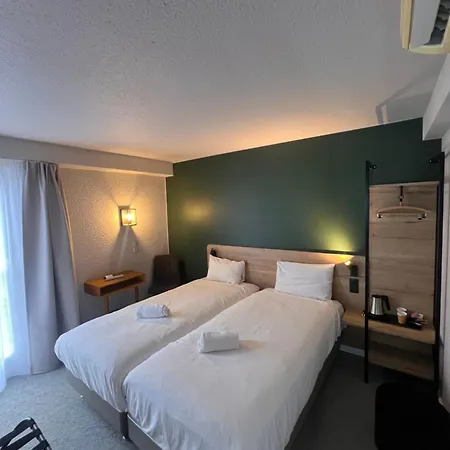 Hotel Sure By Western Est 3*