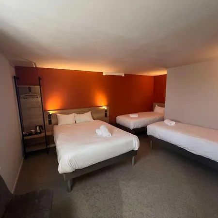 Sure By Western Est Hotel 3*