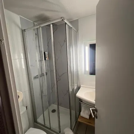 Sure By Western Nimes Est 호텔