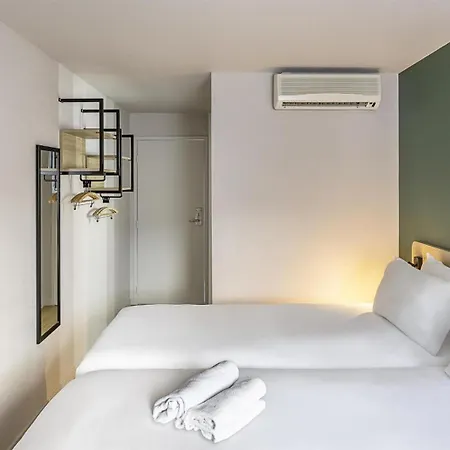 호텔 Sure By Western Nimes Est 말게레츠