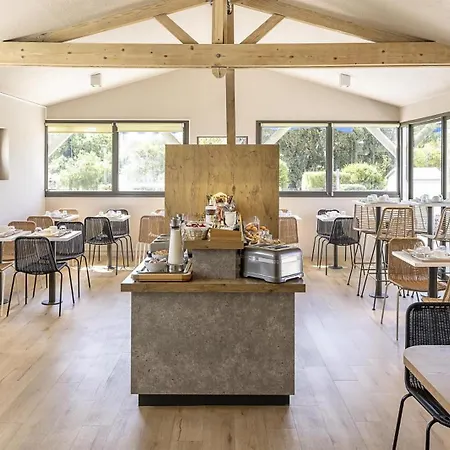 Sure By Western Nimes Est 말게레츠