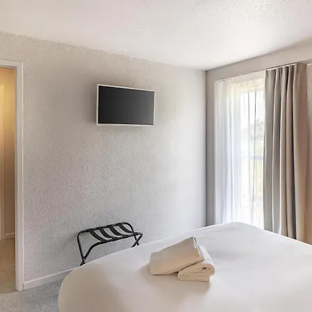 Sure By Western Nimes Est 호텔 말게레츠