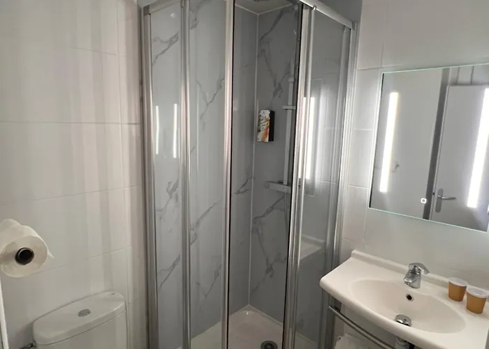 Hotel Sure By Western Nimes Est