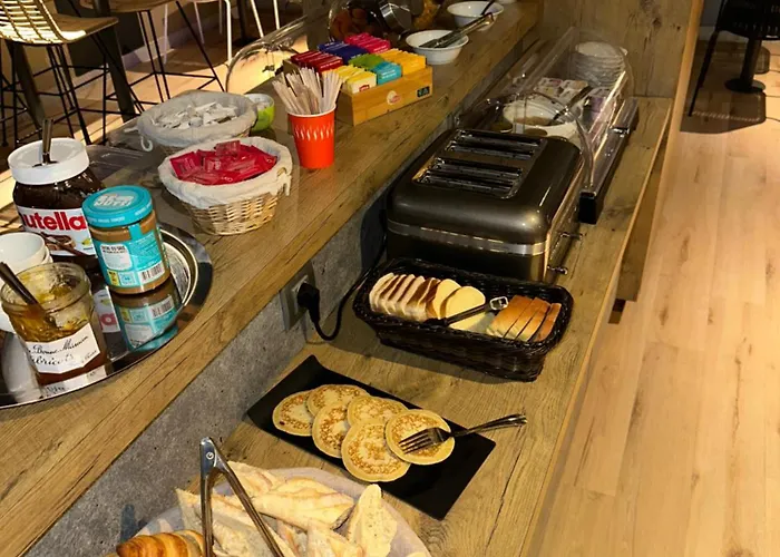 Sure By Western Nimes Est Hotel 3*