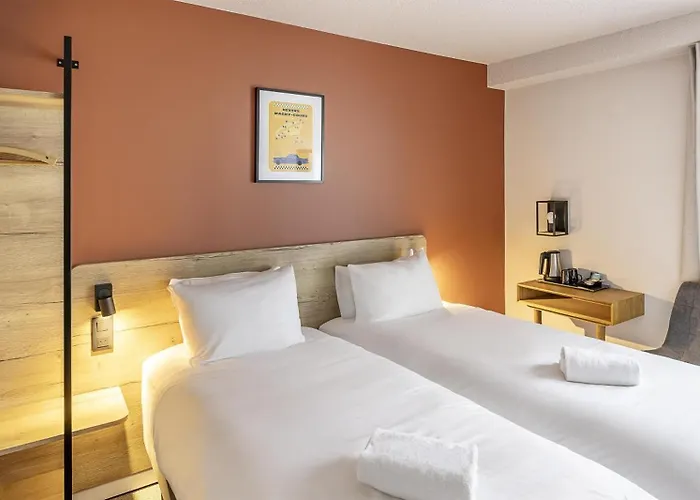 Sure By Western Nimes Est Hotel