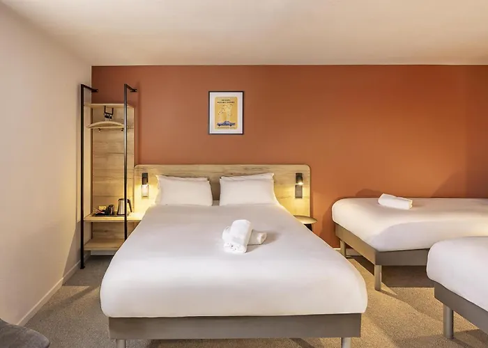 Sure By Western Nimes Est Marguerittes